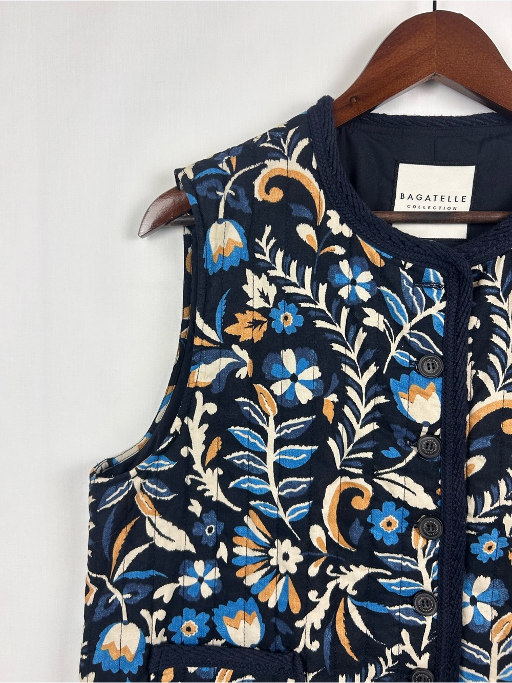 NWT Bagatelle Collection Floral Quilted Vest Navy Size L